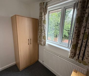 Room in a Shared House, Rathmines Close, NG7 - Photo 1