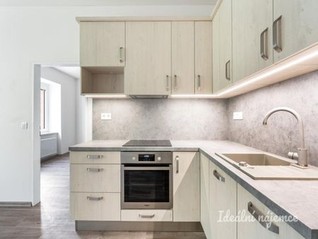 Pronájem bytu 2+kk 60 m2 - Photo 2