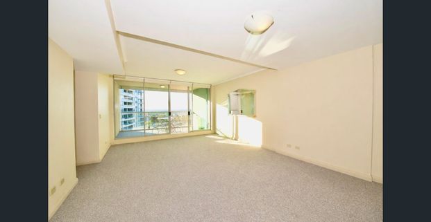 Stunning North Facing 3-bedroom Apartment in Chatswood - Photo 1