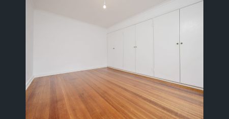 Charming Parkville home with space, style & convenience - Photo 3