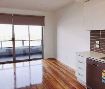 241 Duke Street, Sunshine North VIC 3020 - Photo 1