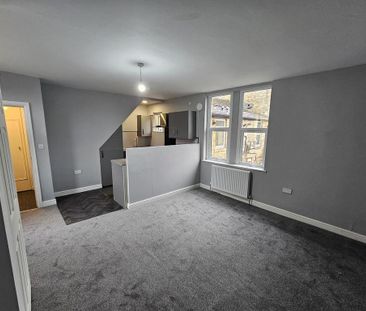 1 bedroom duplex to rent - Photo 5