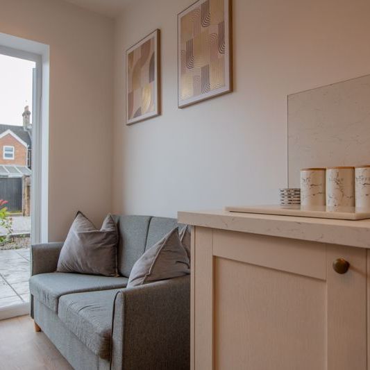 Kingston Road, Poole - Photo 1