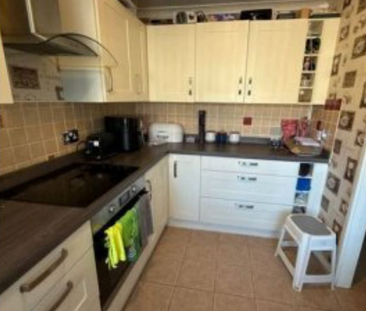 1 bedroom in a house share to rent - Photo 3