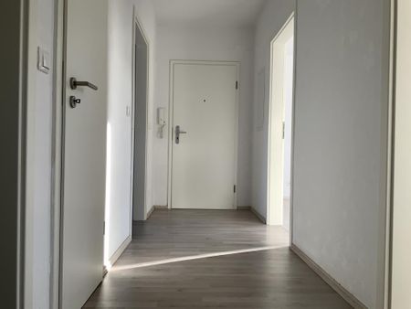 Familienfreundliche 3,5 Zimmer Wohnung mit Balkon und Bezugsfertig, nähe Zoom - Photo 5