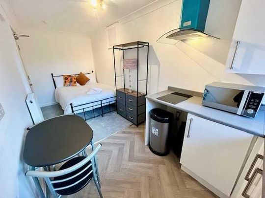 House share to rent - Photo 1