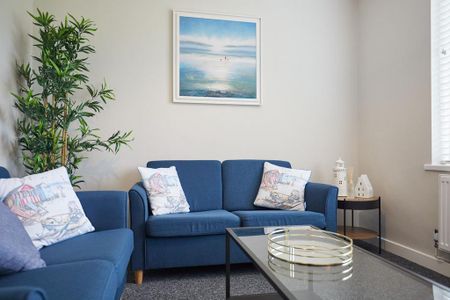 5 bedroom semi-detached house to rent - Photo 2