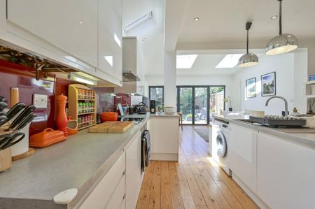 2 bedroom flat to rent - Photo 5