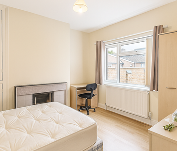6 bedroom semi-detached house to rent - Photo 4