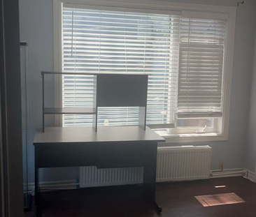 For Lease - 323 Danforth Avenue Unit# Apt. 2, Toronto, Ontario - Photo 2