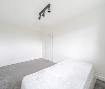 2 bedroom maisonette to rent - Photo 4