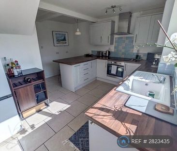 3 bedroom terraced house to rent - Photo 3