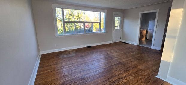 For Lease - 565 Fitch Street, Welland, Ontario - Photo 1