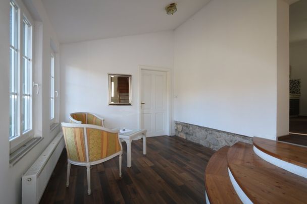 TOP-SANIERT - Entzückendes Einfamilienhaus im Grünland mit 1804 m² großem Grundstück und vielen Obstbäumen - Photo 1