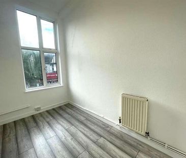 High Street, Ruislip, HA4 - Photo 6