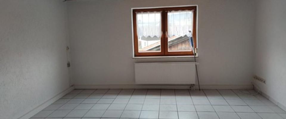 Biete 3 Zimmerwohnung 80 qm - Photo 1