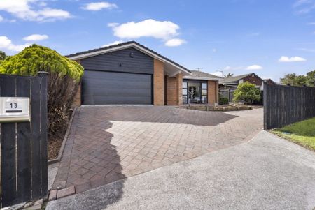 A Must View Property&excl; - Photo 5