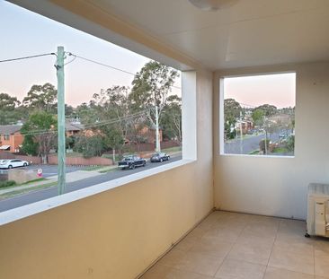 MODERN TWO BEDROOM TOWNHOUSE IN CONVENIENT LOCATION - Photo 6