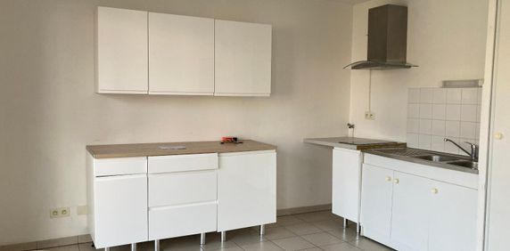 Location Appartement 2 pièces 45m² AMIENS 80090 - Photo 2