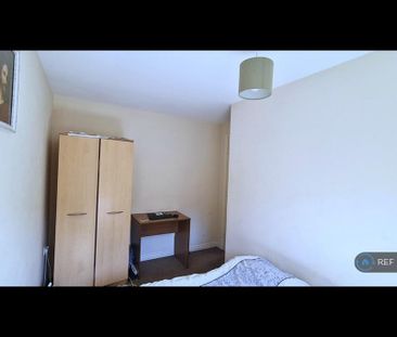 6 bedroom end of terrace house to rent - Photo 5