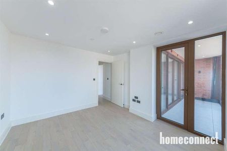 Colts Village Apartments, Barking Road, London, E6 - Photo 4