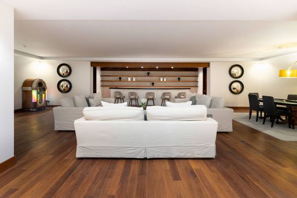 6 bedroom luxury Villa for rent in Marbella, Spain - Photo 1