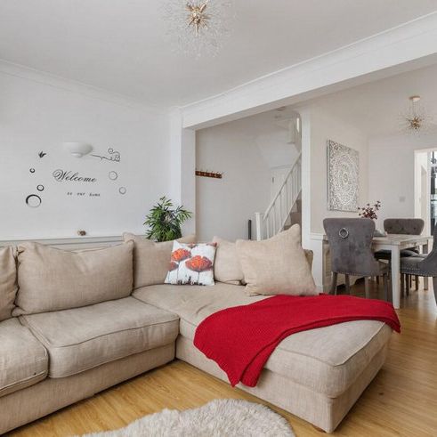 Cromwell Road - Photo 1