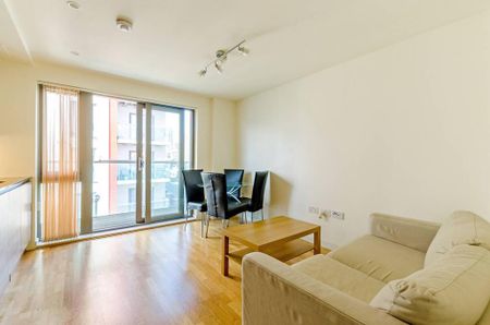 Studio to rent - Photo 2