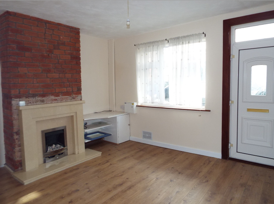 3 bedroom end of terrace house to rent - Photo 1