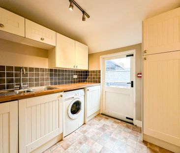 3 bedroom apartment to rent - Photo 1