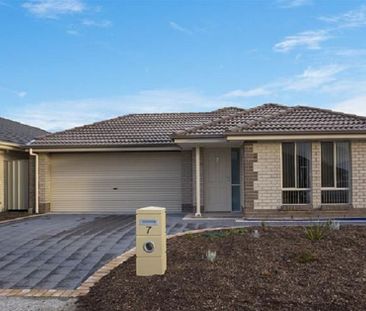 Well Maintained 3-Bedroom, 2-Bathroom Home - Photo 6