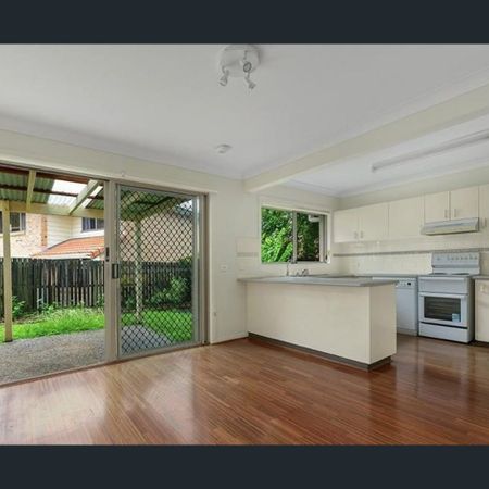 34/22 Thurlow St, Newmarket, Qld 4051 - Photo 3