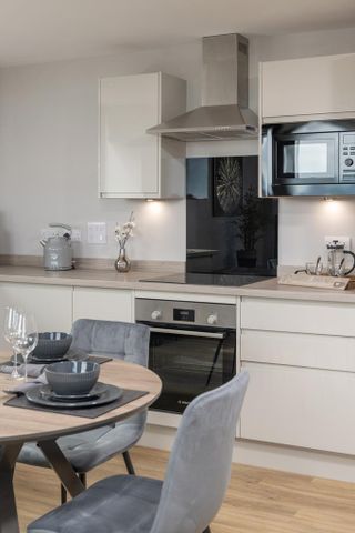 2 bedroom apartment to rent - Photo 4