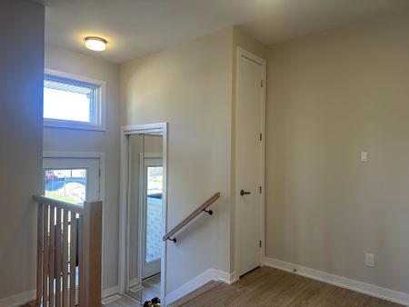 For Lease - 118 Ryan Reynolds Way, Orleans - Cumberland and Area, Ontario - Photo 3