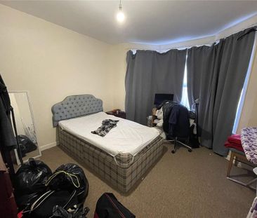 3 bedroom apartment to rent - Photo 4