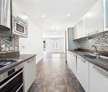 New Farm Road, Stanway, Colchester, CO3 0PG - Photo 3