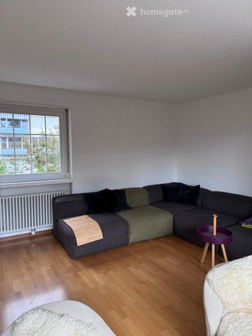 Gemütliche 3.5-Zimmer-Wohnung mit Balkon in Seebach, Zürich - Foto 2