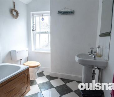 2 bedroom terraced house to rent - Photo 4