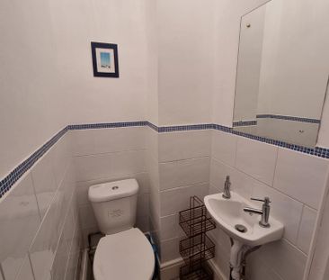 3 bedroom terraced house to rent - Photo 1