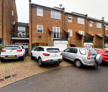 Manning Close, East Grinstead, West Sussex, RH19 - Photo 5