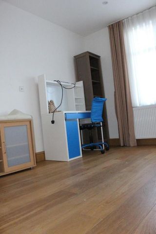 3 bedroom flat to rent - Photo 3