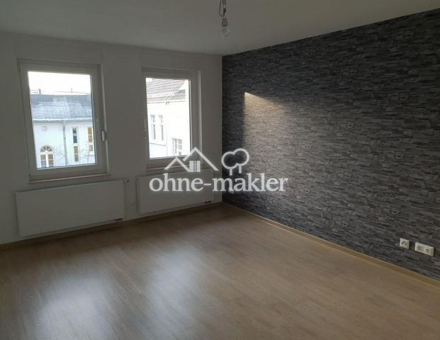 Ruhig gelegene 3-Zimmer City-Wohnung in Stendal mit EBK und Balkon im Nähe des Krankenhauses - Photo 1