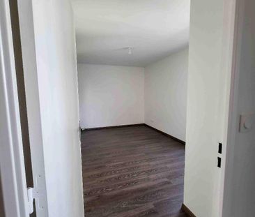 Location Appartement 2 pièces 47m² LYON 7ème - Photo 2