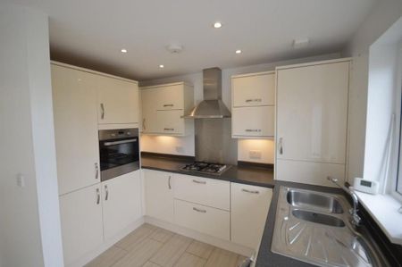 2 bedroom end of terrace house to rent - Photo 4