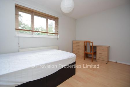 2 bedroom semi-detached house to rent - Photo 4