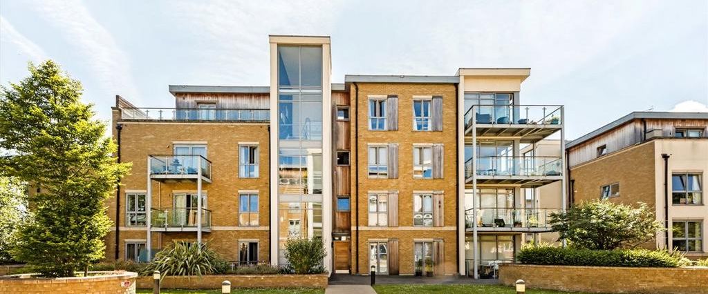 2 bedroom flat to rent - Photo 1