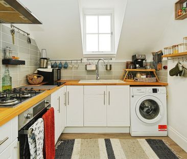 A Stone’s Throw from Hove Beach, one bedroom 2nd floor flat - Photo 5