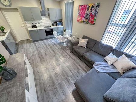 Edinburgh Road, L7 - Photo 3