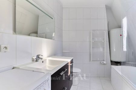 Location appartement, Paris 8ème (75008), 2 pièces, 53.53 m², ref 87007970 - Photo 2