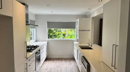 Good as New! - Photo 2